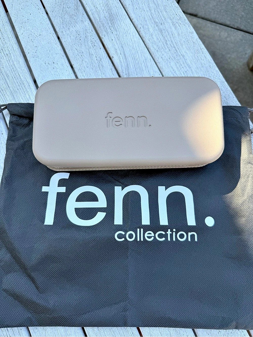 New!! Fenn Collection Mushroom Gray Zip Wallet with Removable Card Holder